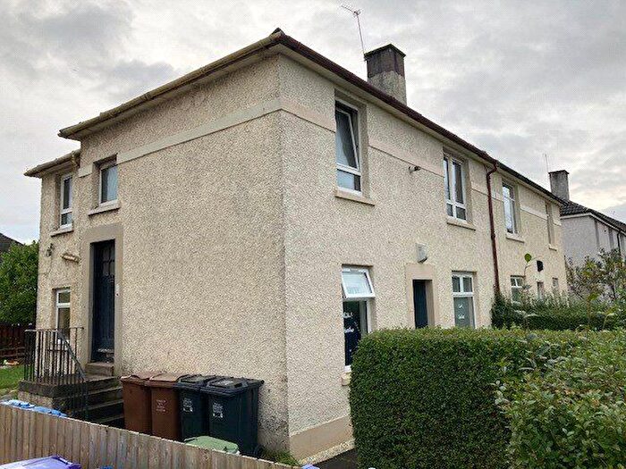 2 Bedroom Flat For Sale In Greenknowe Road, Glasgow -, G43