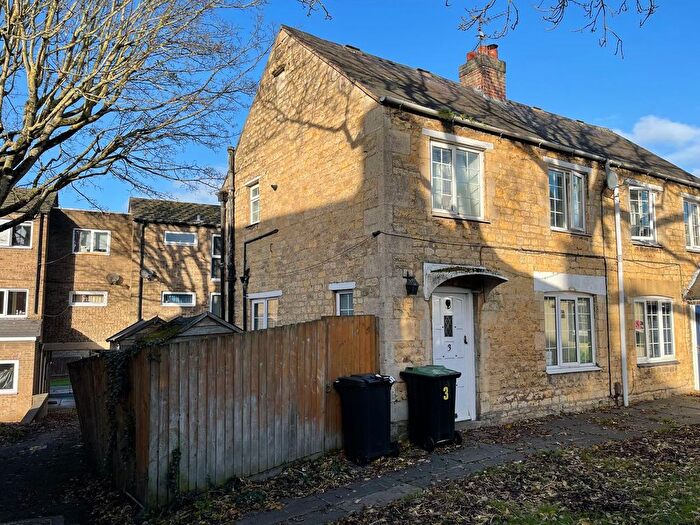 2 Bedroom Cottage For Sale In Post Office Close, Corby, NN17