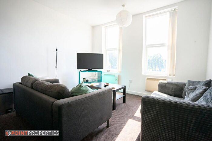 2 Bedroom Apartment To Rent In Bedroom On Smithdown Road, L15
