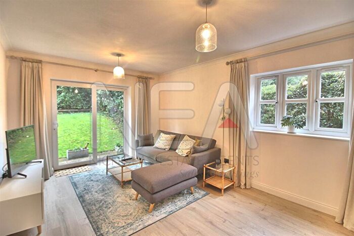 2 Bedroom Apartment To Rent In Balmore Park, Caversham, Reading, RG4