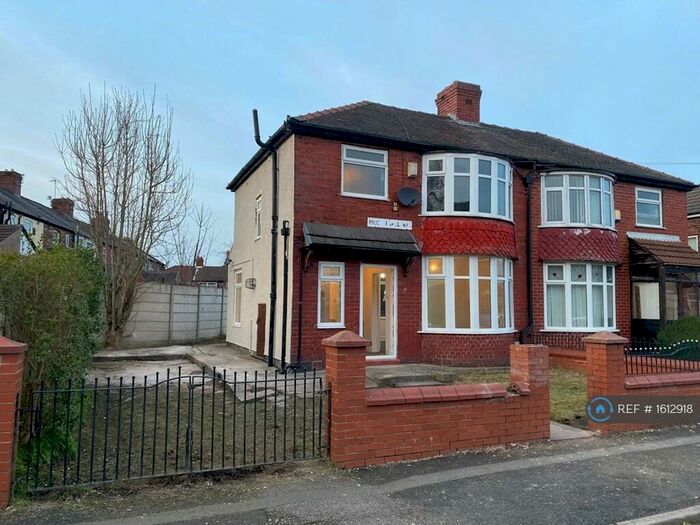 3 Bedroom Semi-Detached House To Rent In Mcconnell Road, Manchester, M40