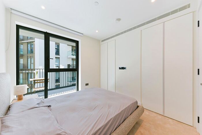 2 Bedroom Flat To Rent In Westmont Apartments, White City Living, London, W12