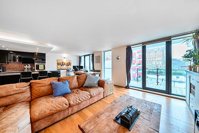 2 Bedroom Flat For Sale In Barlby Road, London, W10