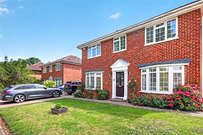 4 Bedroom Detached House To Rent In Lynwood Chase, Bracknell, Berkshire, RG12