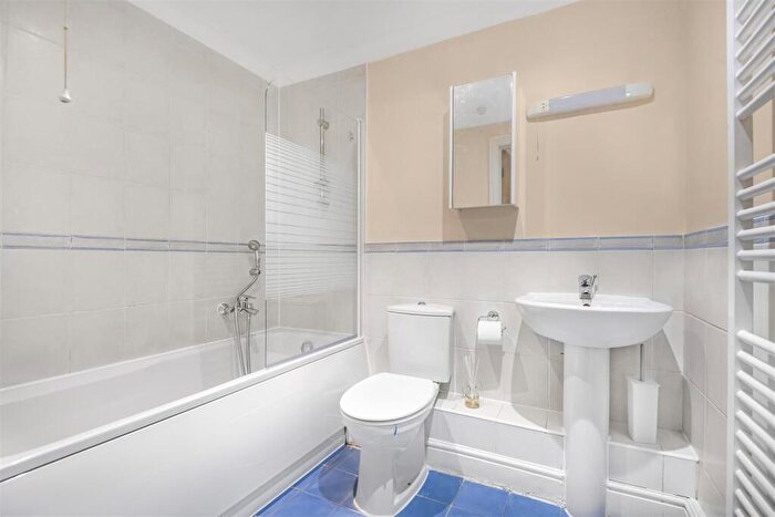 2 Bedroom Apartment To Rent In Castle Street, Reading, RG1