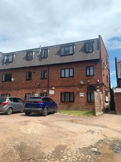 1 Bedroom Flat To Rent In Century House, Cardinal Way, Kenton, Harrow, Greater London, HA3