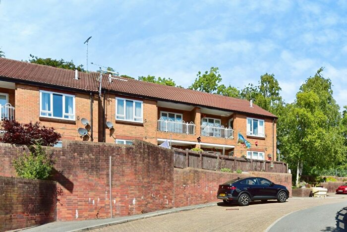 1 Bedroom Flat For Sale In Carpenter Gardens, Sheffield, South Yorkshire, S12
