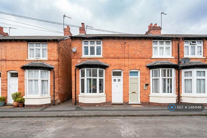 2 Bedroom Semi-Detached House To Rent In Grove Avenue, Solihull, B91