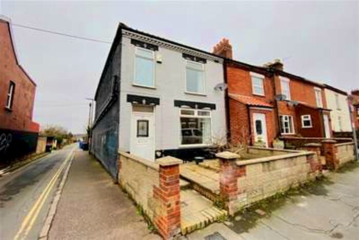 3 Bedroom End Of Terrace House To Rent In Spencer Street, NR3