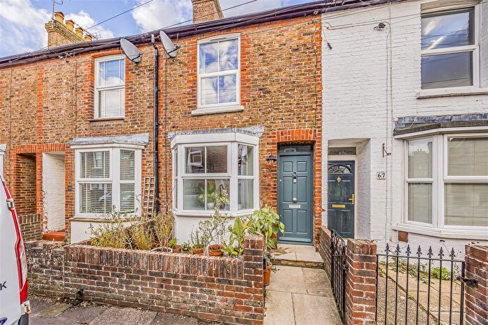 2 Bedroom Terraced House For Sale In Whyke Lane, Chichester, PO19