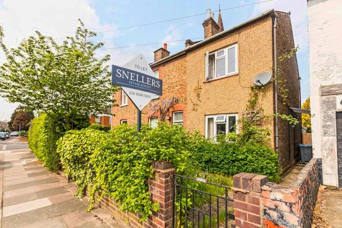 2 Bedroom Property To Rent In Acre Road, Kingston Upon Thames, KT2