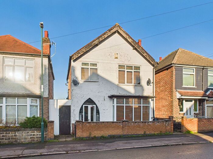 3 Bedroom Detached House For Sale In Devon Drive, Sherwood, Nottingham, NG5