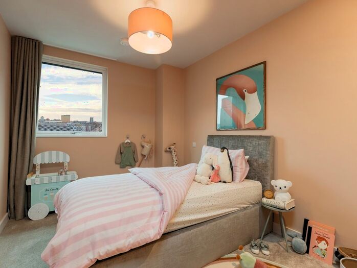 3 Bedroom Flat To Rent In New York, Quarry Hill, Leeds, LS2