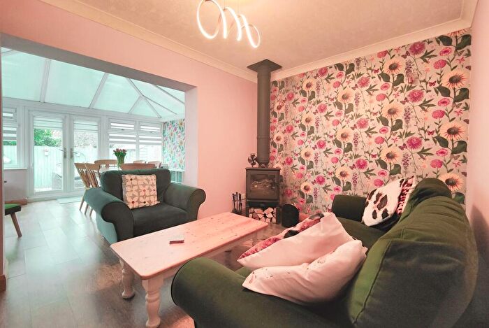 4 Bedroom Detached House For Sale In West End Road, Morecambe, LA4