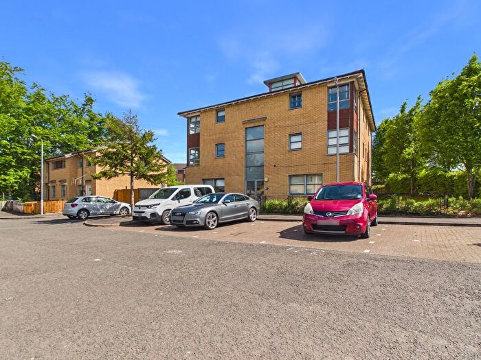 2 Bedroom Flat For Sale In Mill Road, Hamilton, South Lanarkshire, ML3
