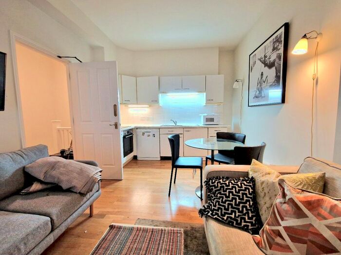 1 Bedroom Flat To Rent In Cedar House, Marylebone, London, W1U