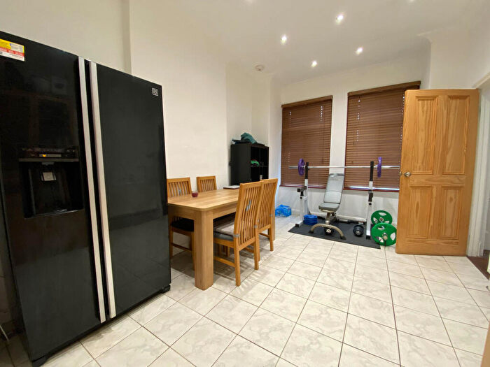 5 Bedroom End Of Terrace House To Rent In Manor Street, Heath, CF14