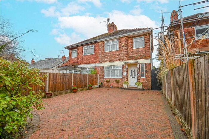 3 Bedroom Semi Detached House For Sale In Pinetree Grove, Wirral, Merseyside, CH46