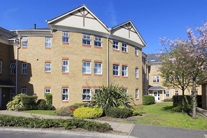 2 Bedroom Flat For Sale In Arklay Close, Hillingdon, UB8