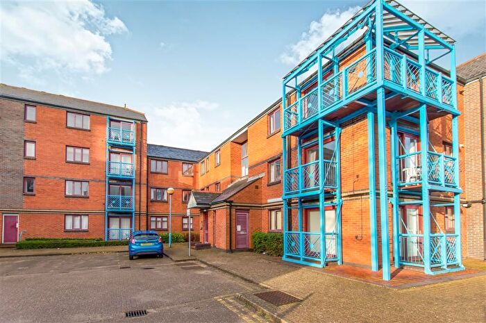 1 Bedroom Flat To Rent In Trawler Road, Maritime Quarter, Swansea, SA1