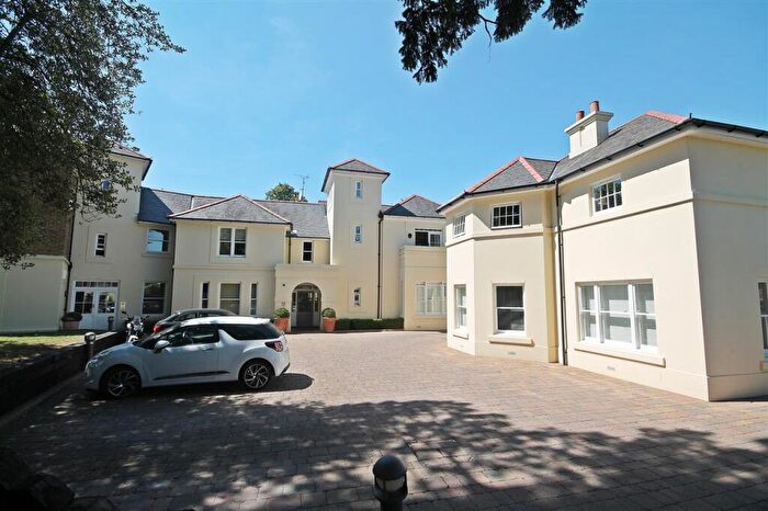 2 Bedroom Apartment To Rent In The Pines, Canterbury, CT1