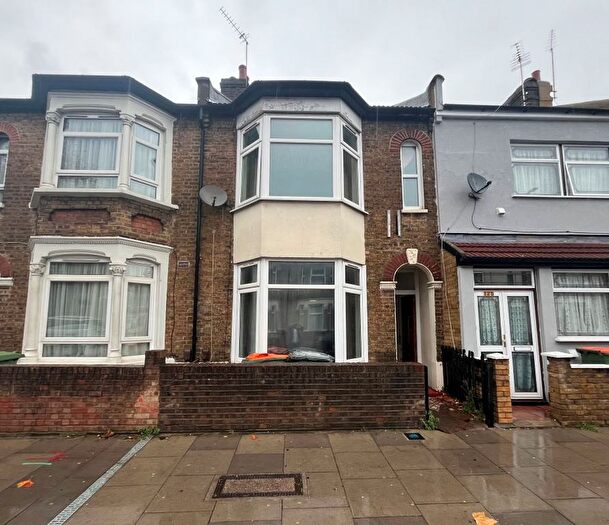 3 Bedroom Terraced House For Sale In Plashet Grove, East Ham, London, E6