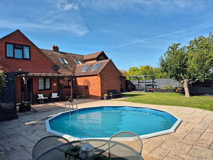 6 Bedroom Detached House For Sale In Sydenham Road, Sydenham, Chinnor, Oxfordshire, OX39