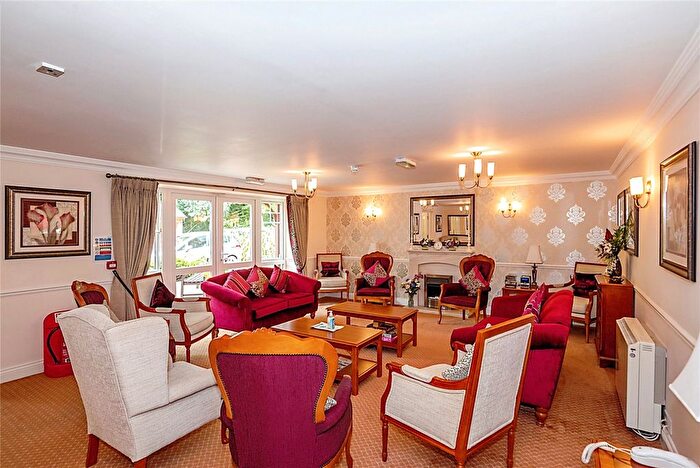 2 Bedroom Flat For Sale In New Brighton Road, Emsworth, Hampshire, PO10