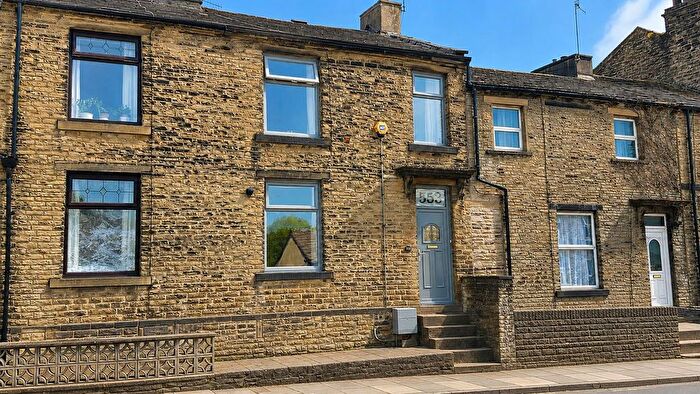 3 Bedroom Terraced House For Sale In Leeds Road, Thackley, Bradford, BD10