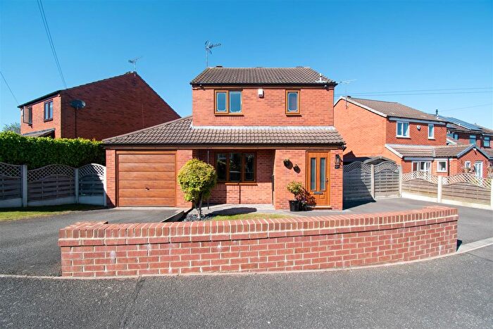 3 Bedroom Detached House For Sale In Stoneleigh Way, Swanwick, Alfreton, DE55
