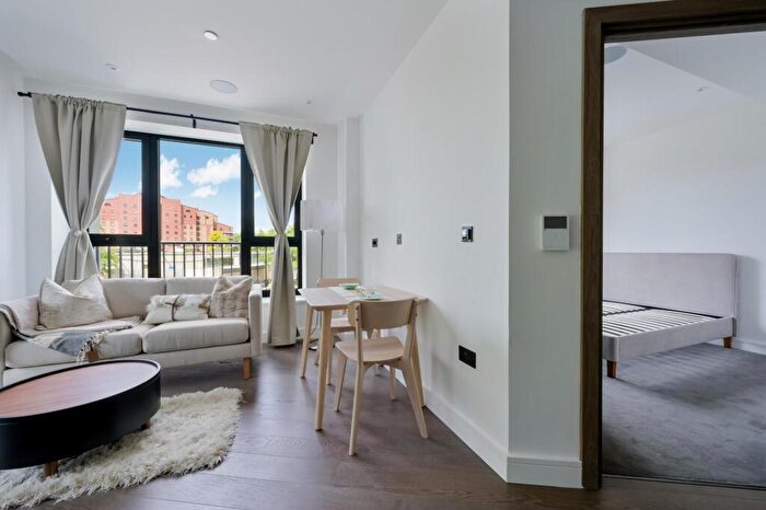 1 Bedroom Flat To Rent In One Linear Place, Nine Elms, London, SW11