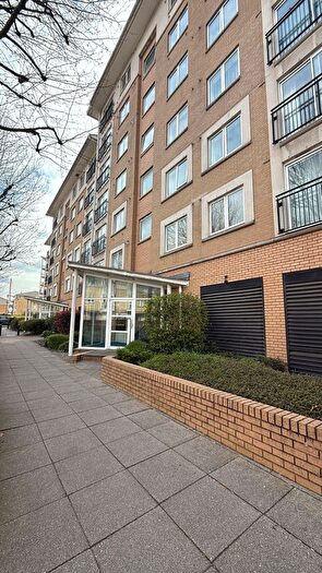 2 Bedroom Flat To Rent In Newport Avenue, London, E14