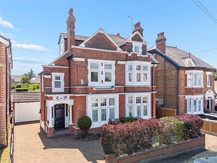 6 Bedroom Detached House For Sale In Essex Road, Gravesend, Kent, DA11