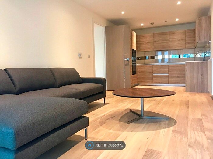 2 Bedroom Flat To Rent In Hampton Apartments, London, SE18