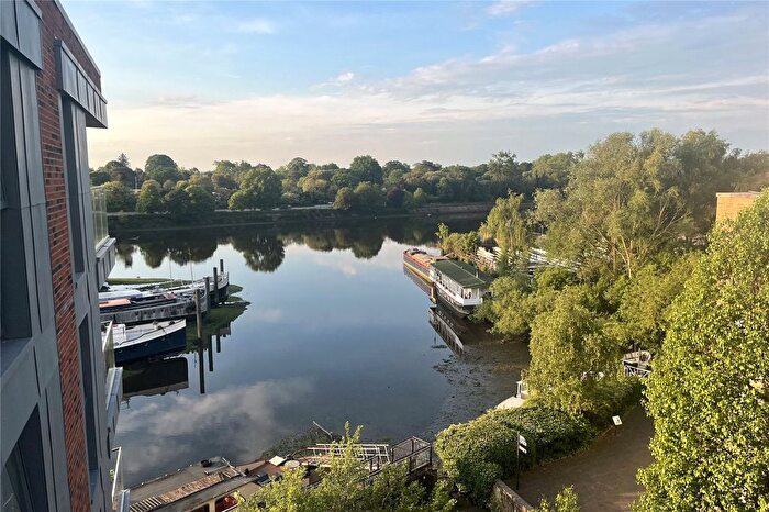 1 Bedroom Flat For Sale In Malthouse Court, High Street, Brentford, TW8