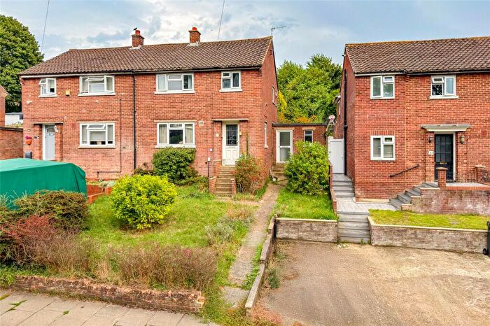 3 Bedroom Semi-Detached House For Sale In Ladies Grove, St. Albans, Hertfordshire, AL3