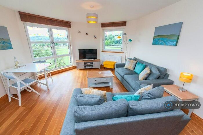 3 Bedroom Flat To Rent In Cowie Park, Stonehaven, AB39