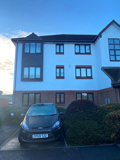 2 Bedroom Flat To Rent In Brimfield Road, Purfleet On Thames, RM19
