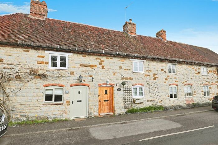 2 Bedroom Property For Sale In Tysoe Road, Little Kineton, Warwick, CV35