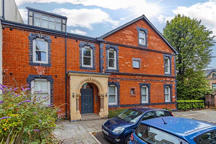 3 Bedroom Apartment For Sale In The Lindens, Romilly Crescent, Pontcanna, Cardiff, CF11
