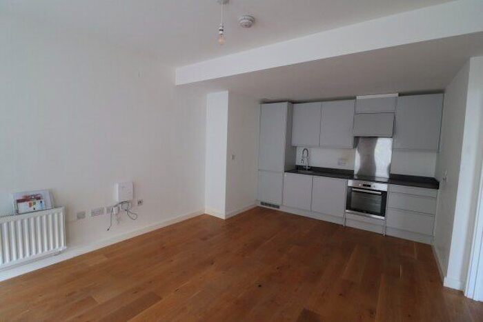 1 Bedroom Flat To Rent In The Gore, Basildon, SS14