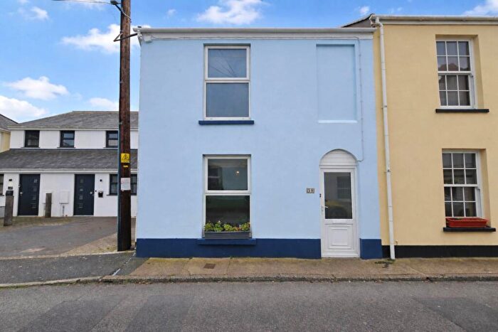3 Bedroom End Of Terrace House For Sale In Cross Street, Northam, EX39