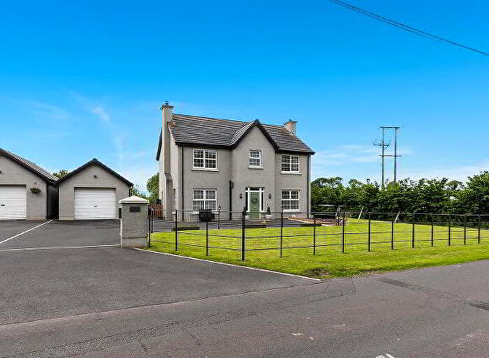 4 Bedroom Detached House For Sale In D Feumore Road, Lisburn, BT28