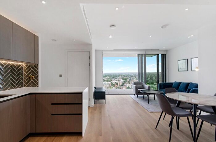 2 Bedroom Flat To Rent In City Road, Hoxton, London, EC1V