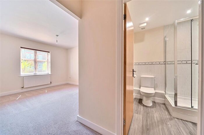 2 Bedroom Flat To Rent In Chartergate, Boltro Road, RH16
