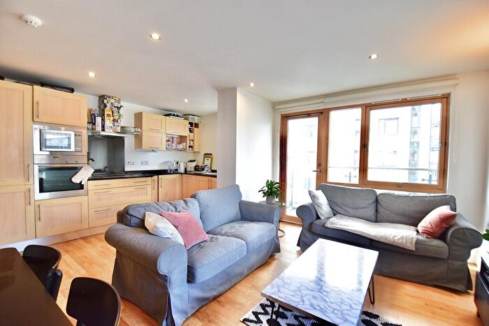 2 Bedroom Apartment To Rent In McClintock House, Leeds City Centre, LS10