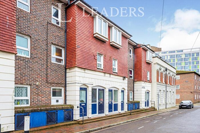2 Bedroom Flat To Rent In Kent Street, PO1