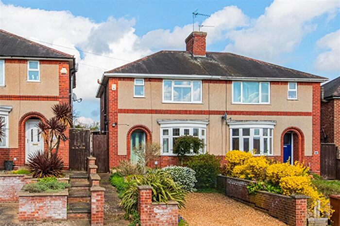 3 Bedroom House For Sale In Croyland Road, Wellingborough, NN8