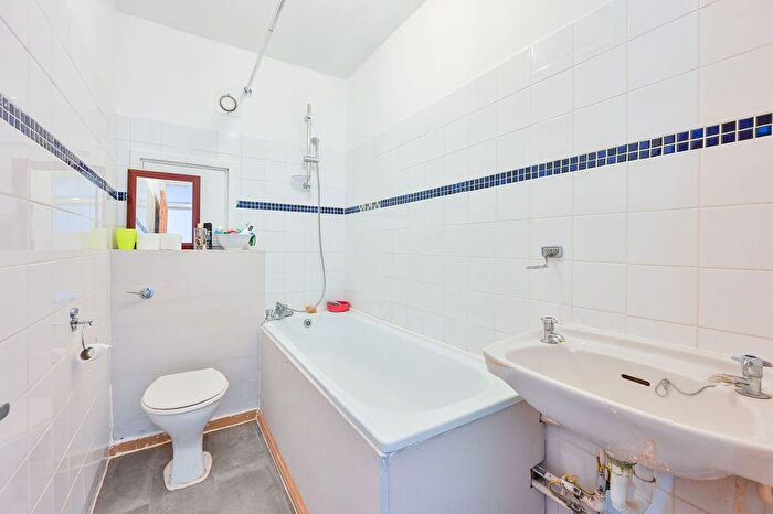 1 Bedroom Flat For Sale In Lant Street, Borough, London, SE1