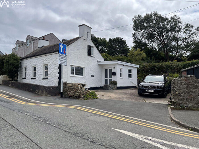 3 Bedroom Cottage For Sale In Penysarn, Penysarn, Anglesey, LL69